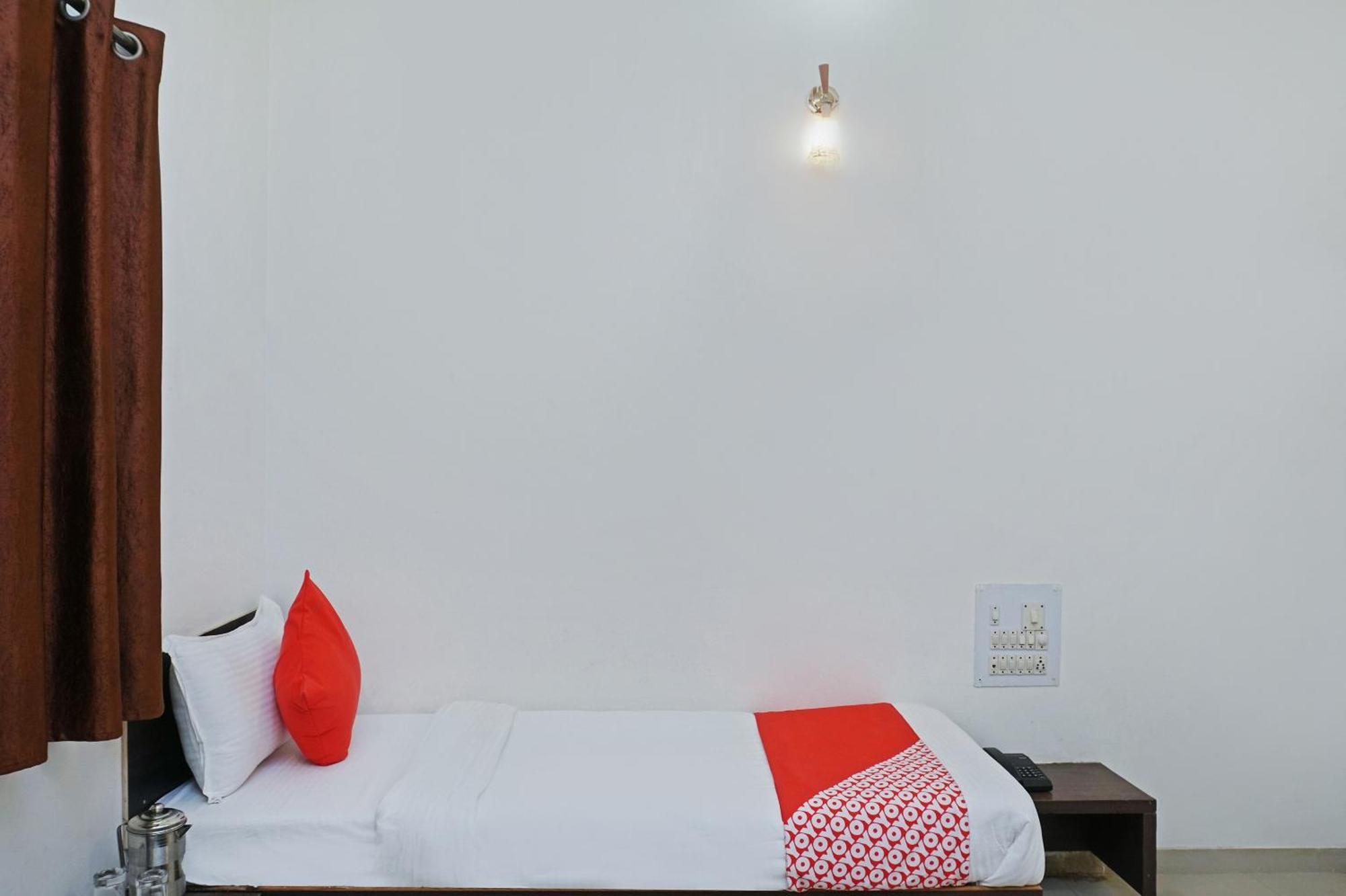 Super Hotel O Shirdi Sai Inn Exterior photo